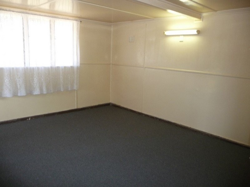 1 Bottomley Street, Brassall QLD 4305