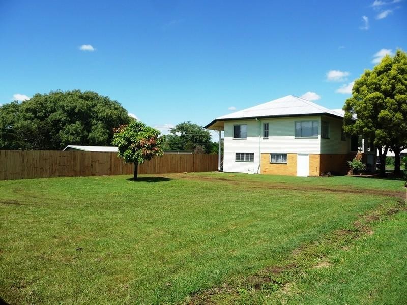 1 Bottomley Street, Brassall QLD 4305
