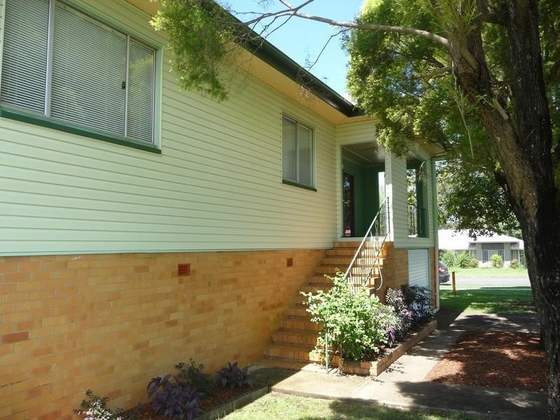 1 Bottomley Street, Brassall QLD 4305