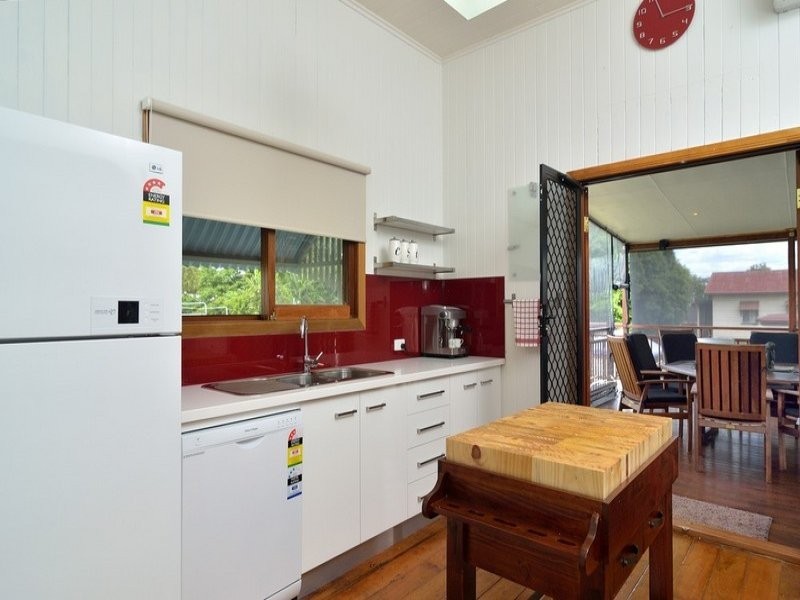 141 Cascade Street, Raceview QLD 4305
