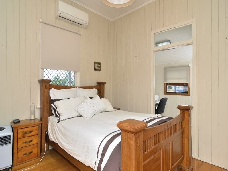 141 Cascade Street, Raceview QLD 4305