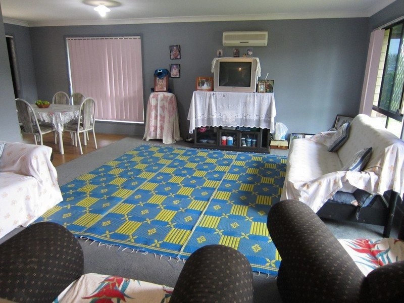 16 Rangeview Drive, Flinders View QLD 4305