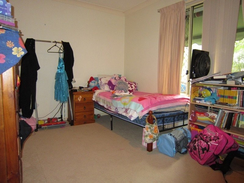 5 Japonica Court, Yamanto QLD 4305