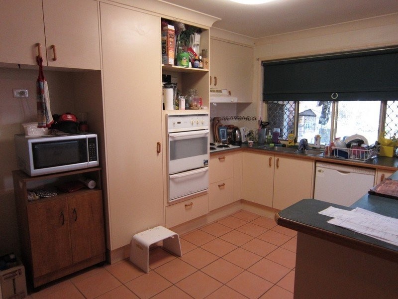 5 Japonica Court, Yamanto QLD 4305