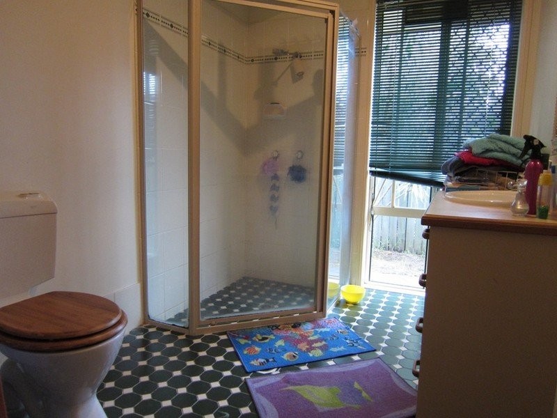 5 Japonica Court, Yamanto QLD 4305