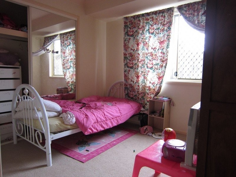 5 Japonica Court, Yamanto QLD 4305