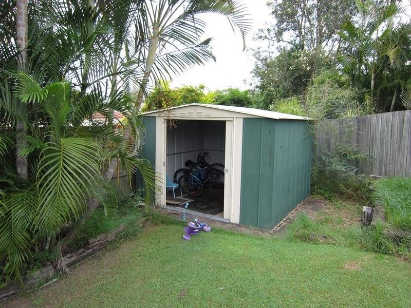 5 Japonica Court, Yamanto QLD 4305