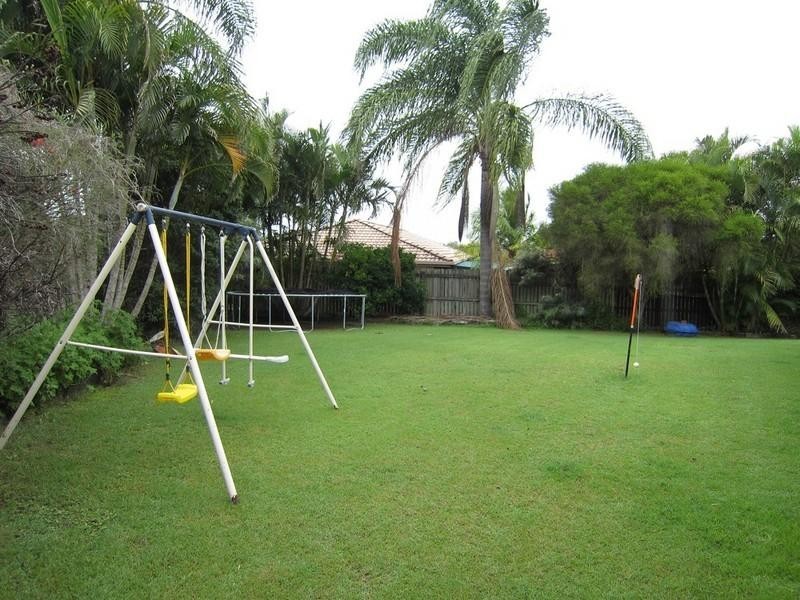 5 Japonica Court, Yamanto QLD 4305