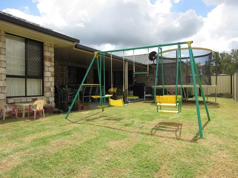 26 Burswood Close, Wulkuraka QLD 4305