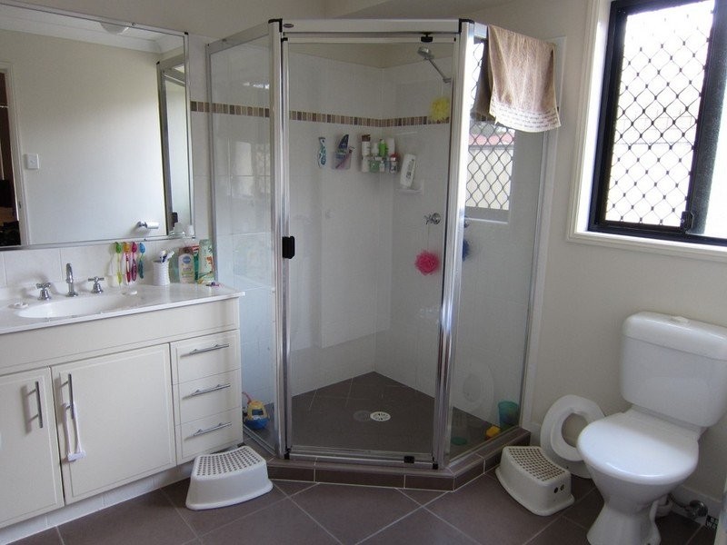 26 Burswood Close, Wulkuraka QLD 4305
