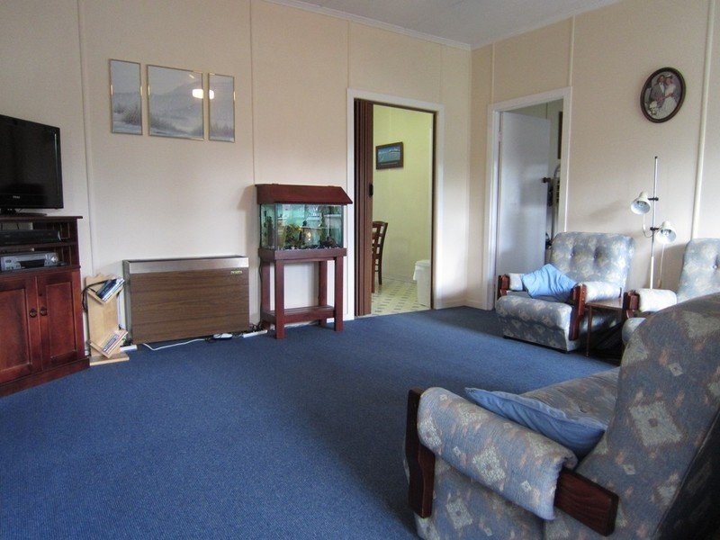 3 Shapcott Street, Eastern Heights QLD 4305