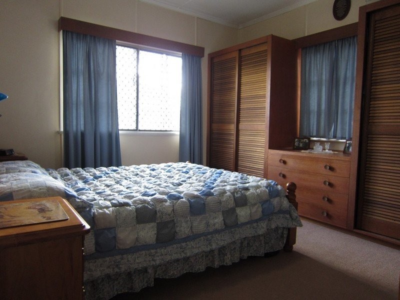 3 Shapcott Street, Eastern Heights QLD 4305