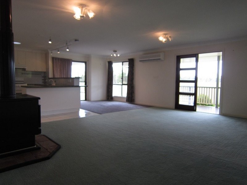 24 Midland Street, Yamanto QLD 4305