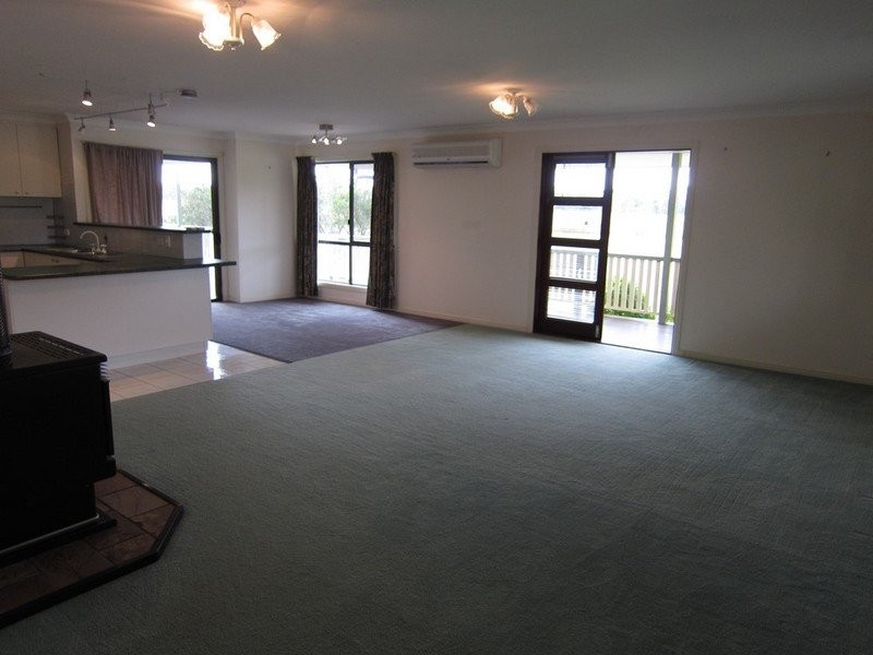 24 Midland Street, Yamanto QLD 4305