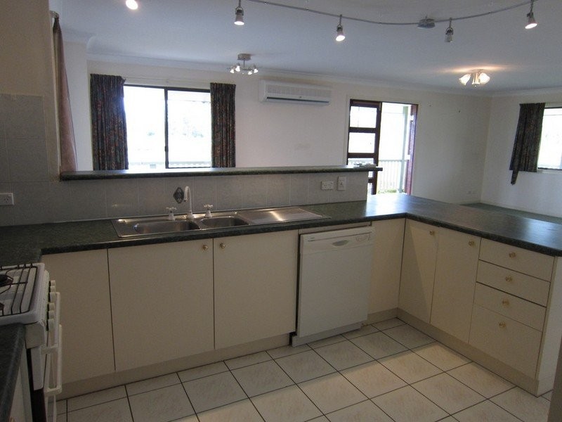 24 Midland Street, Yamanto QLD 4305