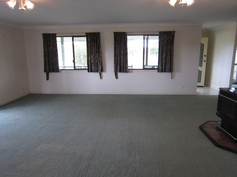 24 Midland Street, Yamanto QLD 4305