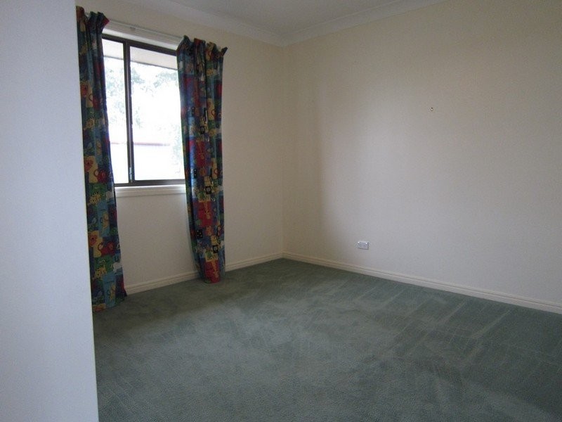 24 Midland Street, Yamanto QLD 4305