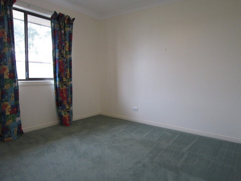 24 Midland Street, Yamanto QLD 4305