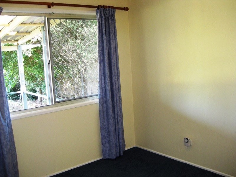 8 Broad Street, Brassall QLD 4305