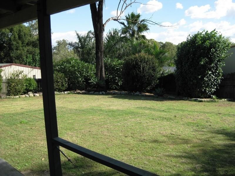 8 Broad Street, Brassall QLD 4305