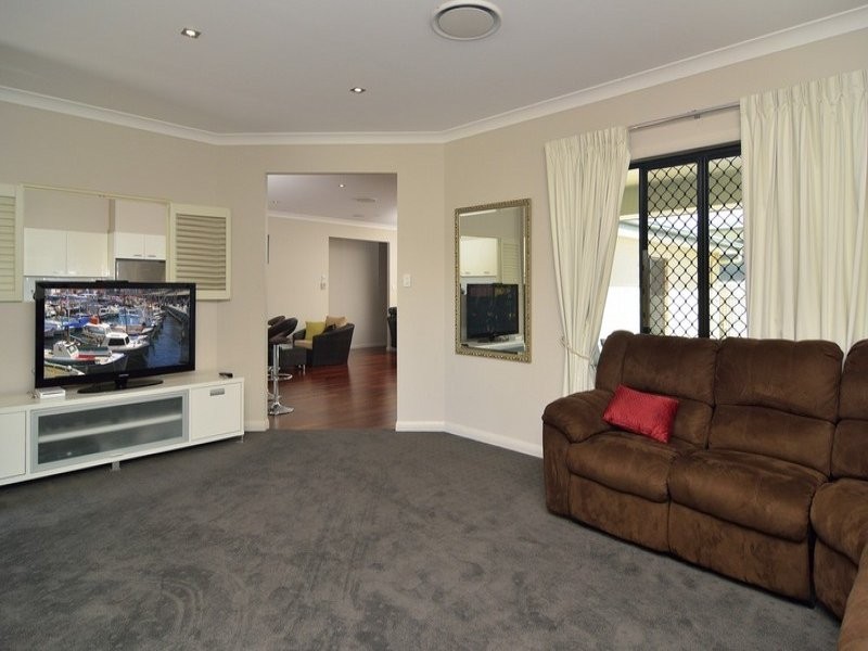 30 Settler Way, Karalee QLD 4306