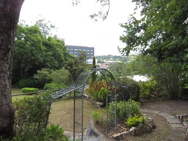 7 Walker Street, Ipswich QLD 4305