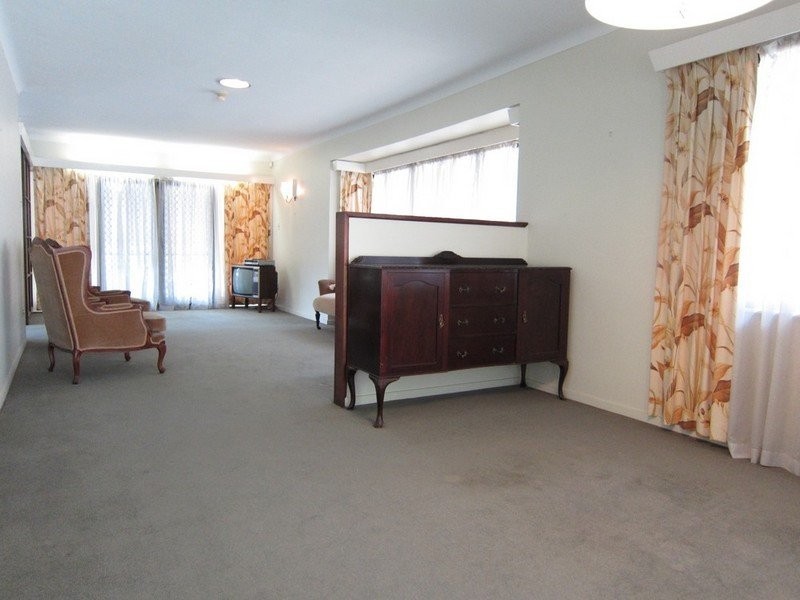 7 Walker Street, Ipswich QLD 4305