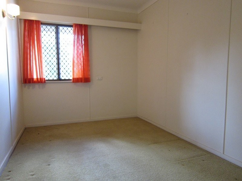 7 Walker Street, Ipswich QLD 4305