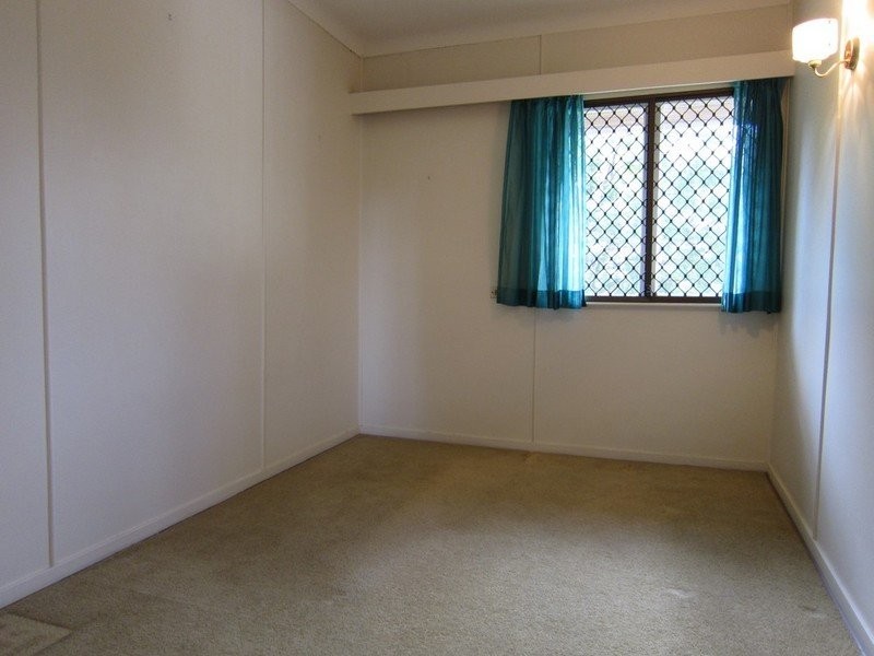 7 Walker Street, Ipswich QLD 4305