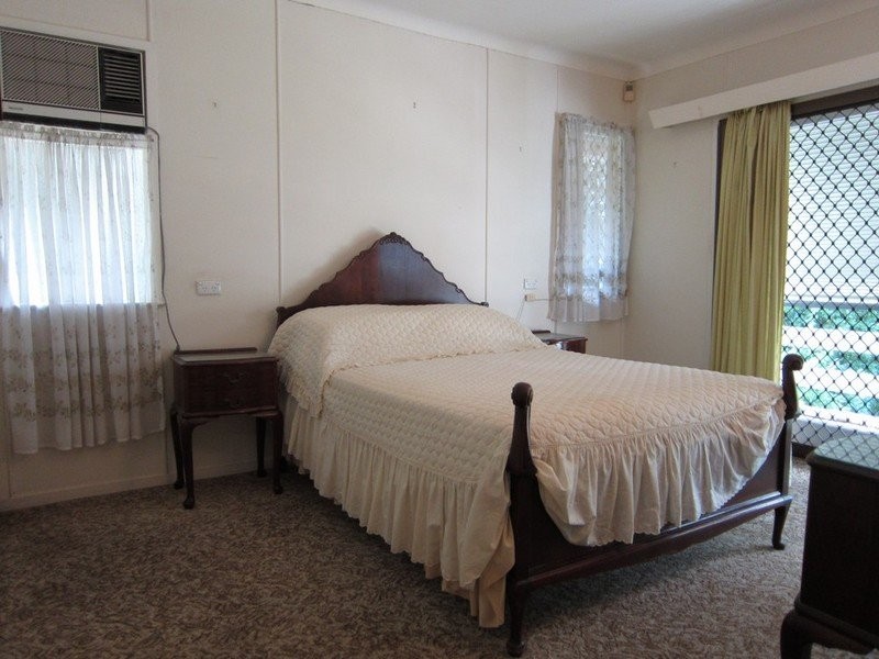 7 Walker Street, Ipswich QLD 4305