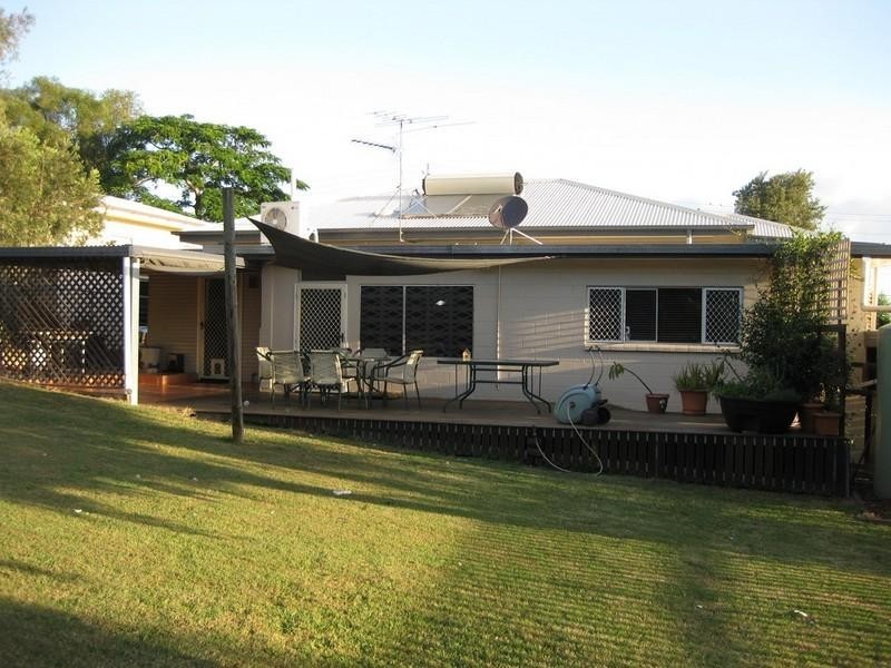 6 Trumpy Street, Silkstone QLD 4304