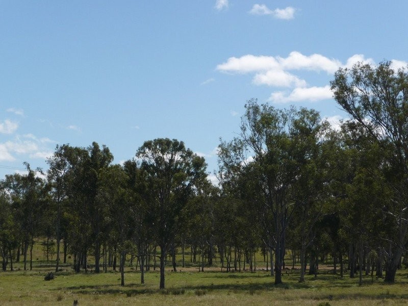 397 Hiddenvale Road, Calvert QLD 4340