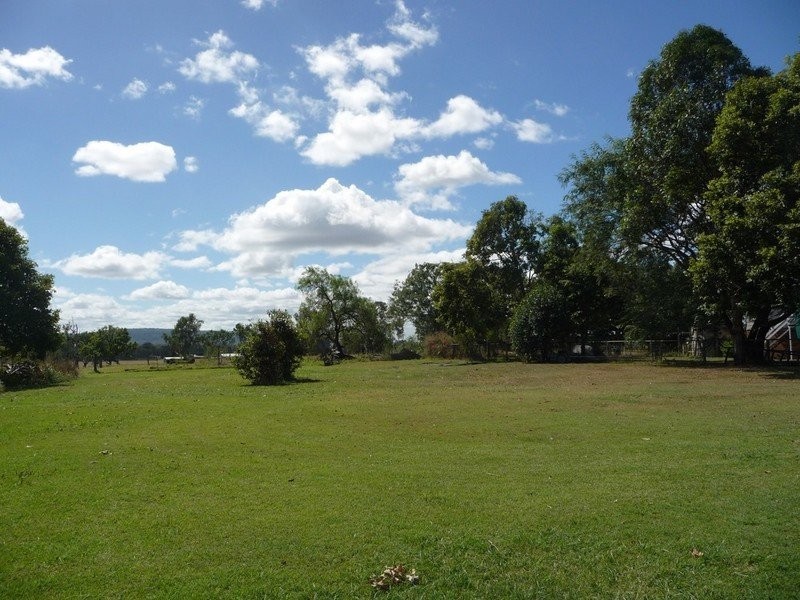 397 Hiddenvale Road, Calvert QLD 4340