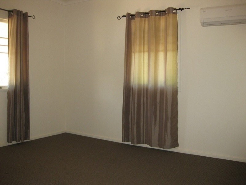 8 Wyman Street, Brassall QLD 4305