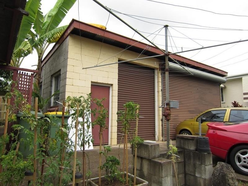 1 Whitehill Road, Newtown QLD 4305