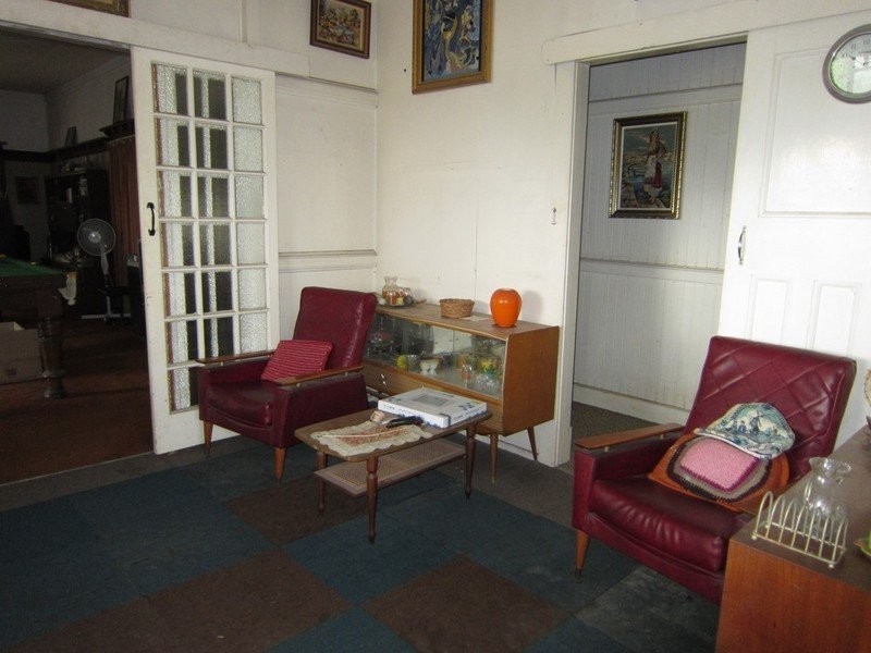 1 Whitehill Road, Newtown QLD 4305