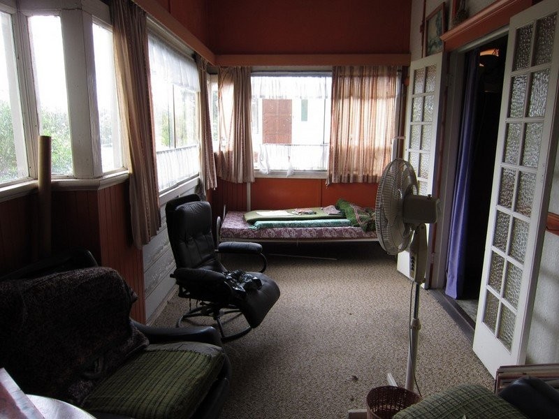 1 Whitehill Road, Newtown QLD 4305