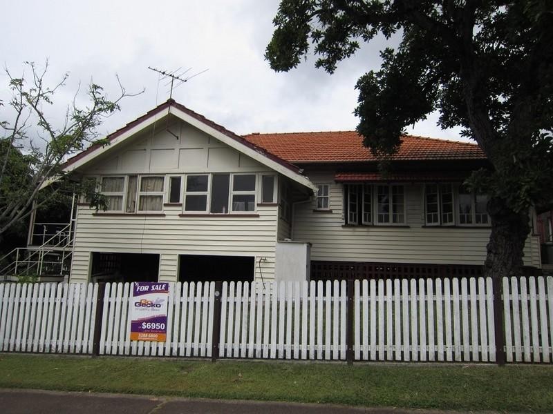 1 Whitehill Road, Newtown QLD 4305