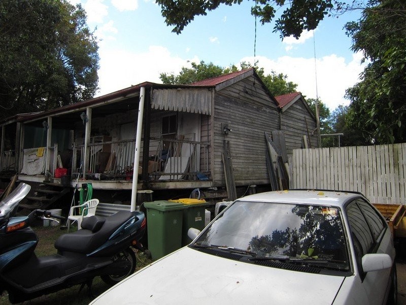 4 Carr Street, Ipswich QLD 4305