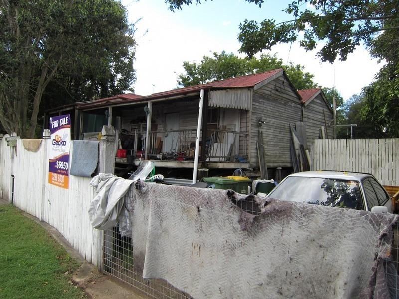 4 Carr Street, Ipswich QLD 4305