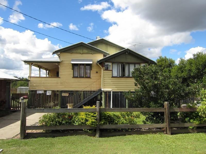 15 Nathan Street, East Ipswich QLD 4305