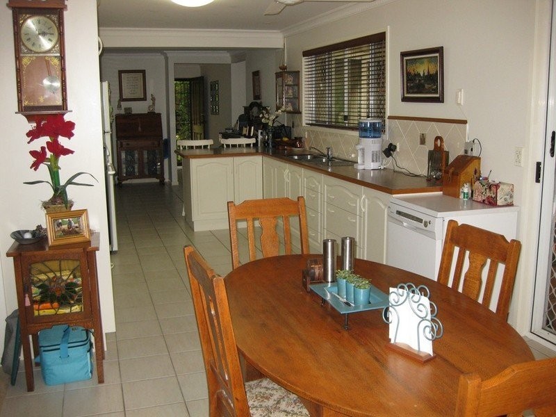 28 Flame Tree Court, Walloon QLD 4306