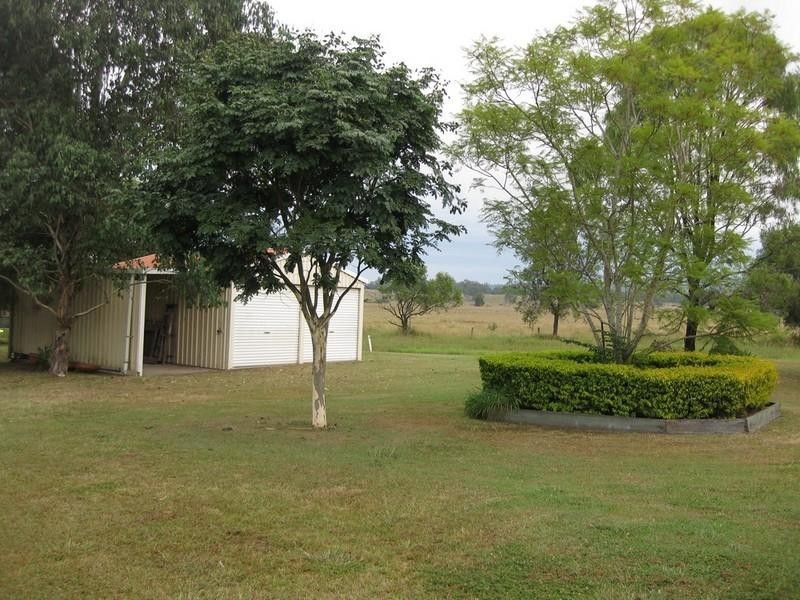 28 Flame Tree Court, Walloon QLD 4306