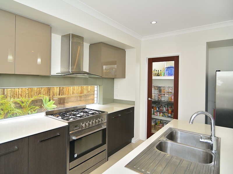 3 Azure Court, Deebing Heights QLD 4306