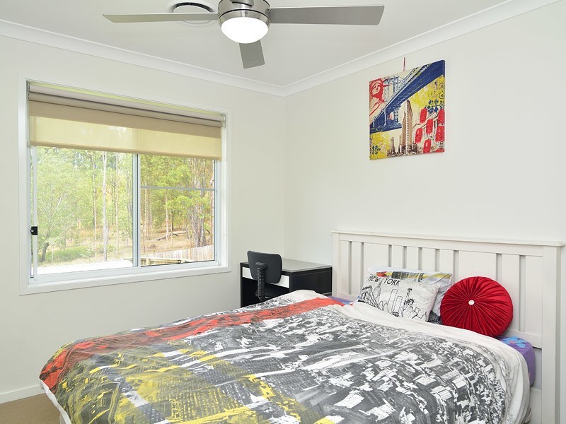 3 Azure Court, Deebing Heights QLD 4306