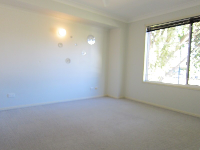 1 Jonquil Circuit, Flinders View QLD 4305