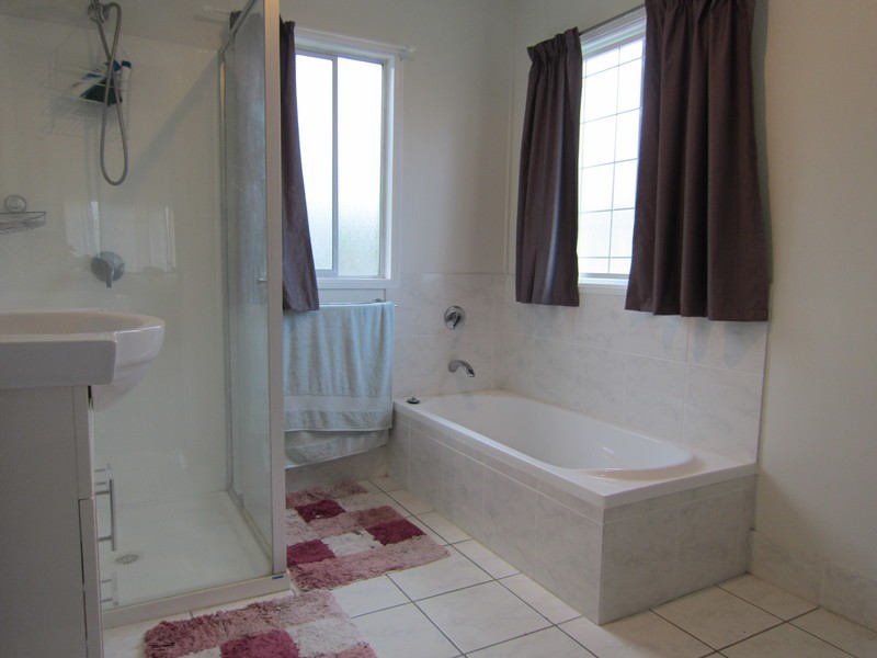 141 Whitehill Road, Eastern Heights QLD 4305