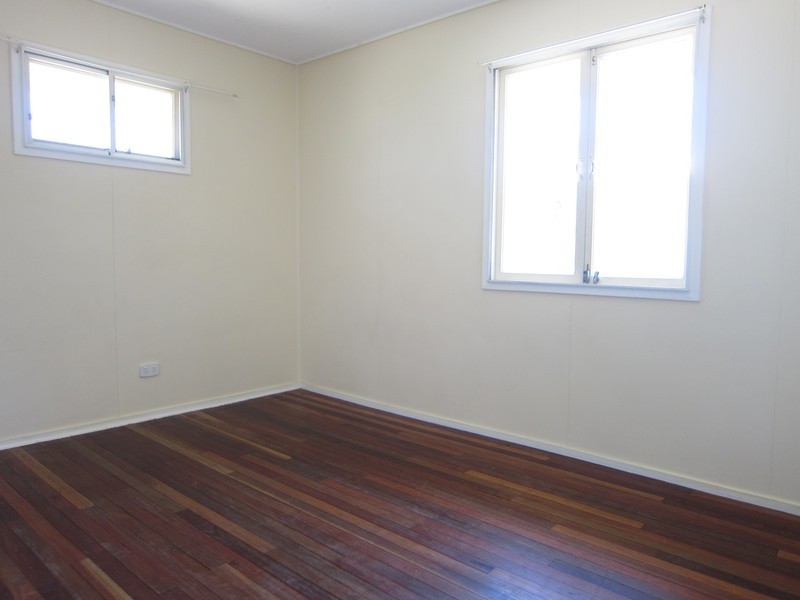 13 Wentworth Street, Leichhardt QLD 4305