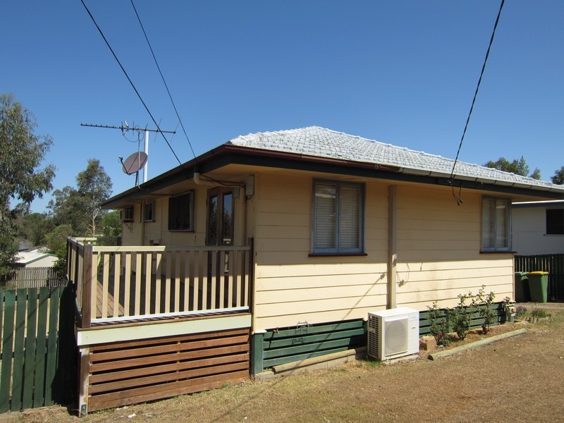 13 Wentworth Street, Leichhardt QLD 4305