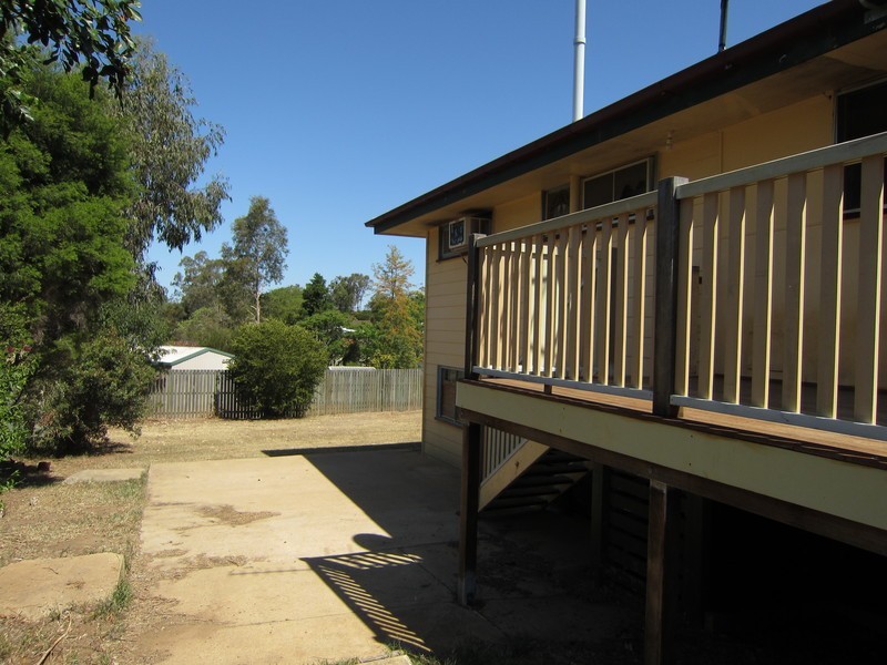 13 Wentworth Street, Leichhardt QLD 4305